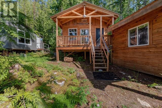 lot 1 Pete Martin Bay, House detached with 8 bedrooms, 1 bathrooms and null parking in Columbia Shuswap E BC | Image 34