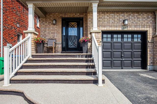 44 Napoleon Cres, House attached with 3 bedrooms, 3 bathrooms and 4 parking in Brampton ON | Image 23
