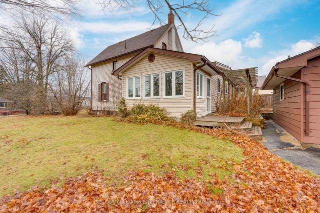 43 Fittons Rd W, House detached with 4 bedrooms, 2 bathrooms and 7 parking in Orillia ON | Image 5
