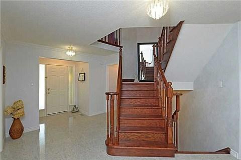 1180 Jeff Dr, House detached with 4 bedrooms, 3 bathrooms and 2 parking in Oakville ON | Image 2