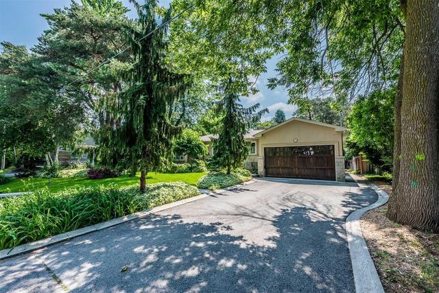 1204 Cynthia Lane, House detached with 3 bedrooms, 3 bathrooms and 4 parking in Oakville ON | Image 2