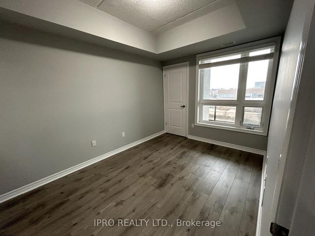 305 - 620 Sauve St, Condo with 2 bedrooms, 2 bathrooms and 1 parking in Milton ON | Image 3