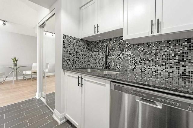 701 - 1103 Leslie St, Condo with 1 bedrooms, 1 bathrooms and 1 parking in Toronto ON | Image 5