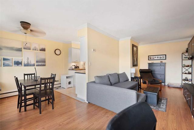 30 - 456 Carlton St, Condo with 2 bedrooms, 1 bathrooms and 1 parking in St. Catharines ON | Image 3