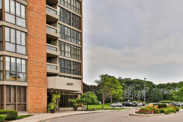 902 - 2010 Islington Ave, Condo with 3 bedrooms, 2 bathrooms and 2 parking in Toronto ON | Image 1