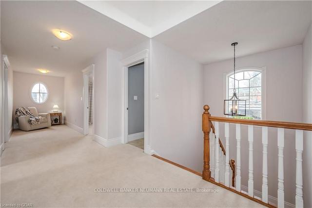71 King St, House detached with 4 bedrooms, 4 bathrooms and 7 parking in Guelph ON | Image 7