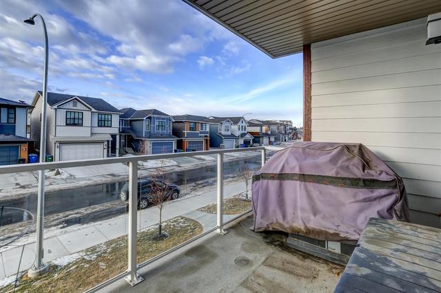 284 Harvest Hills Way Ne, Home with 3 bedrooms, 2 bathrooms and 2 parking in Calgary AB | Image 19