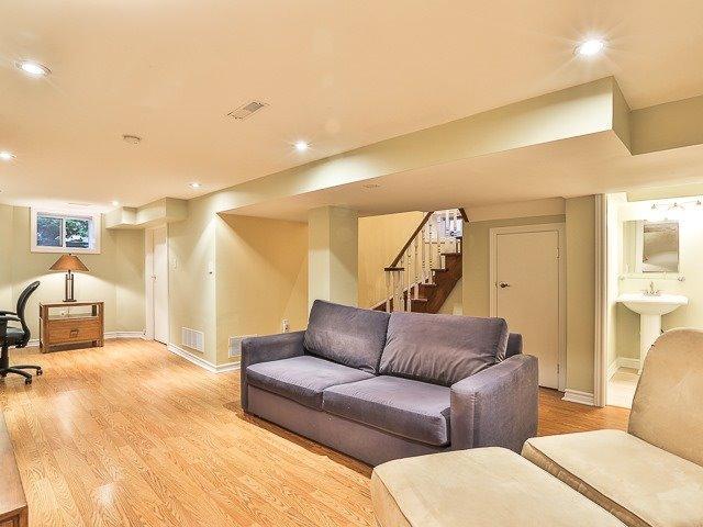 286 Laird Dr, House detached with 4 bedrooms, 4 bathrooms and 2 parking in Toronto ON | Image 16
