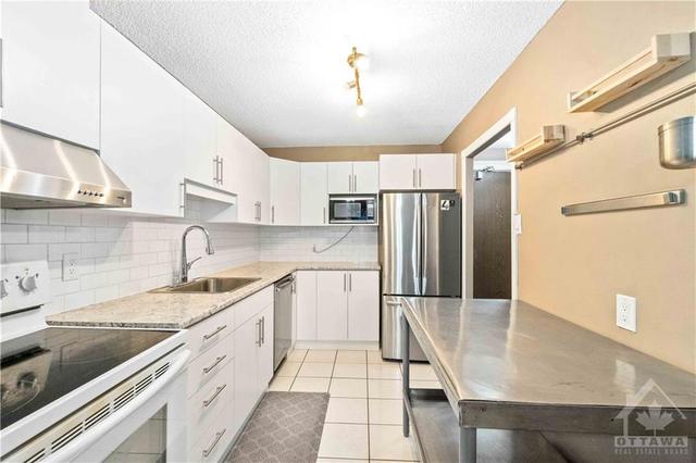 112 - 665 Bathgate Drive, Condo with 2 bedrooms, 1 bathrooms and 1 parking in Ottawa ON | Image 12