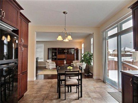 8680 Westport Dr, House detached with 3 bedrooms, 4 bathrooms and 4 parking in Niagara Falls ON | Image 8