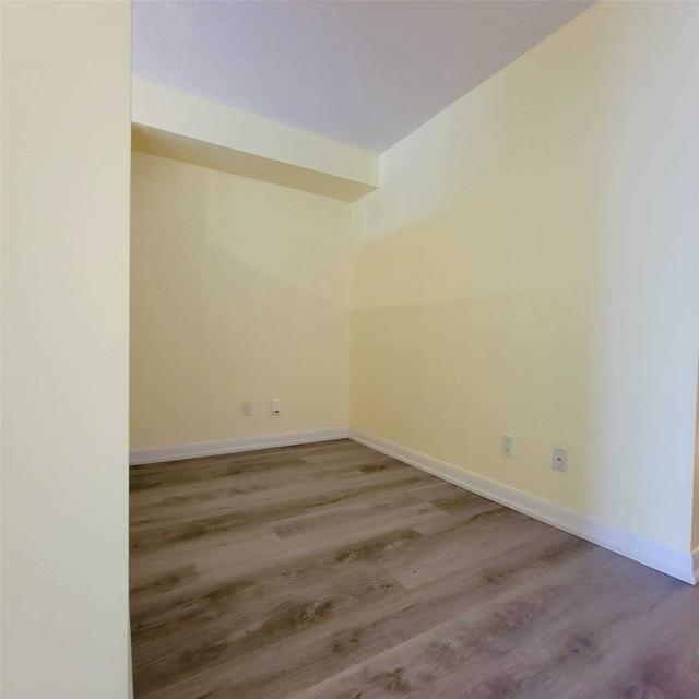 3009 - 210 Victoria St, Condo with 0 bedrooms, 1 bathrooms and 0 parking in Toronto ON | Image 6