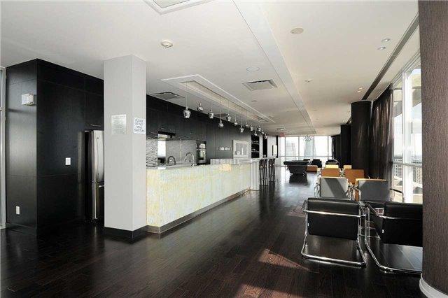 1107 - 223 Webb Dr, Condo with 2 bedrooms, 2 bathrooms and 1 parking in Mississauga ON | Image 19