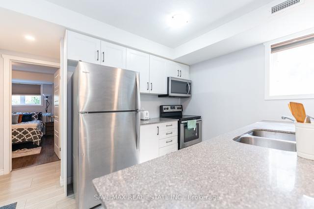 b12 - 190 Century Hill Dr, Townhouse with 2 bedrooms, 1 bathrooms and 1 parking in Kitchener ON | Image 14