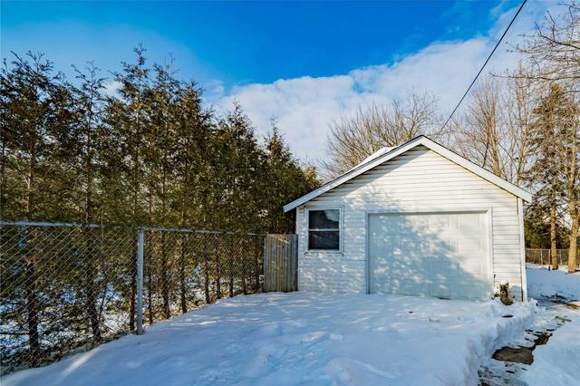 upper - 254 Hibbert Ave, House detached with 2 bedrooms, 1 bathrooms and 4 parking in Oshawa ON | Image 34