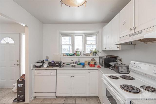 64 - 920 Dynes Road, Townhouse with 4 bedrooms, 3 bathrooms and 1 parking in Ottawa ON | Image 6