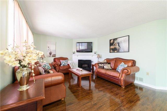 232 Silverbirch Blvd, Condo with 2 bedrooms, 2 bathrooms and 1 parking in Hamilton ON | Image 5