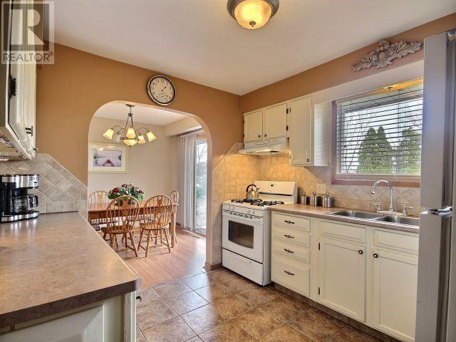 8380 Ares Crt, House detached with 3 bedrooms, 2 bathrooms and 5 parking in Niagara Falls ON | Image 8