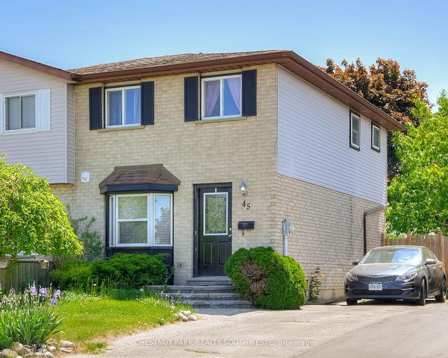 45 Folkstone Cres, House semidetached with 3 bedrooms, 2 bathrooms and 2 parking in Kitchener ON | Image 12