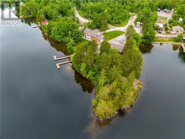 3251 E Hanmer Lake Road, House detached with 5 bedrooms, 2 bathrooms and null parking in Greater Sudbury ON | Image 2