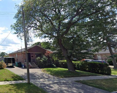 17 Dimplefield Pl, House detached with 3 bedrooms, 2 bathrooms and 4 parking in Toronto ON | Card Image