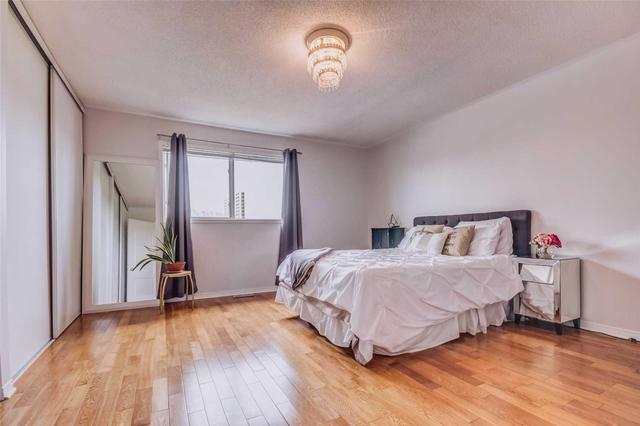 110 Jenkinson Way, Townhouse with 3 bedrooms, 3 bathrooms and 1 parking in Toronto ON | Image 16