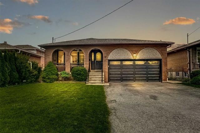 15 Byworth Blvd, House detached with 3 bedrooms, 4 bathrooms and 6 parking in Toronto ON | Image 1
