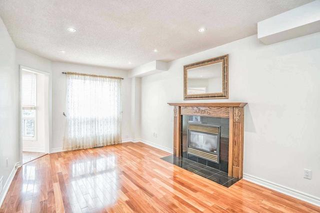 314 Harrowsmith Dr, House detached with 4 bedrooms, 4 bathrooms and 6 parking in Mississauga ON | Image 3