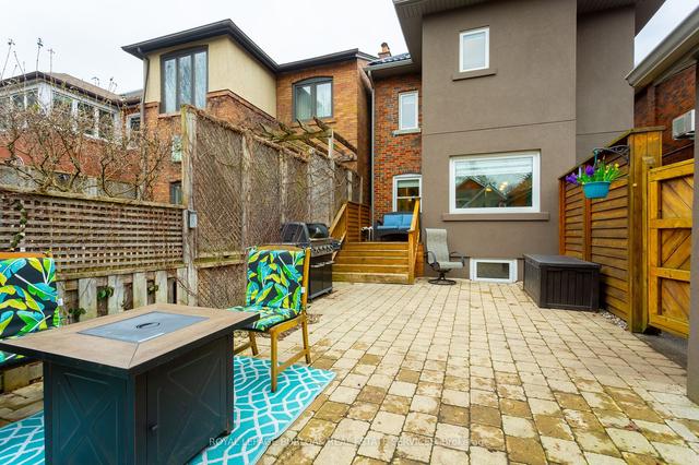 8 Thornhill Ave, House detached with 3 bedrooms, 4 bathrooms and 0 parking in Toronto ON | Image 29