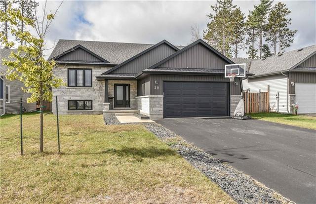 38 Liam Street, House detached with 4 bedrooms, 3 bathrooms and 4 parking in Petawawa ON | Image 1