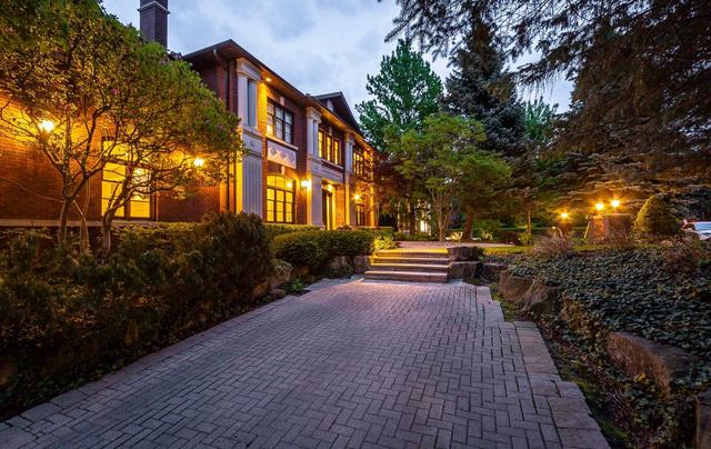 113 Mildenhall Rd, House detached with 5 bedrooms, 7 bathrooms and 13 parking in Toronto ON | Image 38