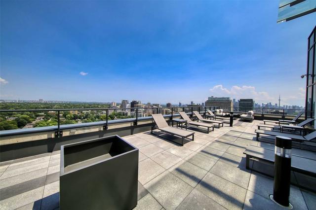 1002 - 609 Avenue Rd, Condo with 2 bedrooms, 2 bathrooms and 1 parking in Toronto ON | Image 22