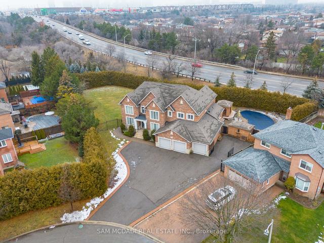 2489 Olinda Crt, House detached with 4 bedrooms, 6 bathrooms and 15 parking in Mississauga ON | Image 1