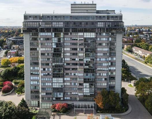 ph 6 - 880 Dundas St W, Condo with 2 bedrooms, 3 bathrooms and 2 parking in Mississauga ON | Image 1