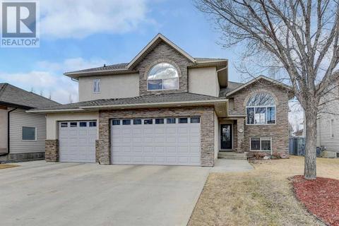9010 Lakeshore Drive, House detached with 4 bedrooms, 3 bathrooms and 8 parking in Grande Prairie AB | Card Image