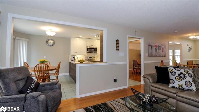 8 Tomlin Court, House detached with 3 bedrooms, 3 bathrooms and 6 parking in Barrie ON | Image 15