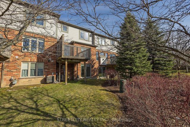 481 Skyline Ave, Townhouse with 3 bedrooms, 4 bathrooms and 2 parking in London ON | Image 32