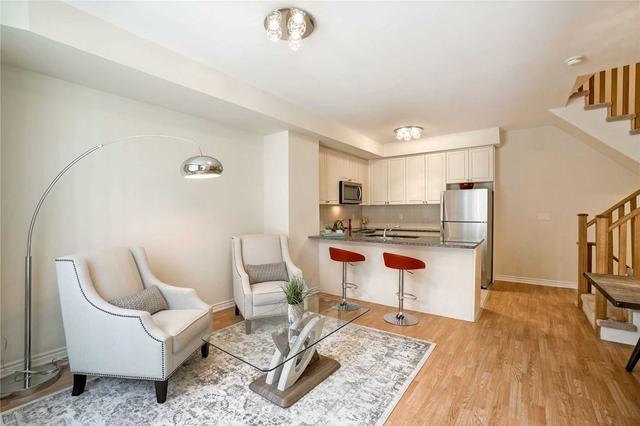 55 - 35 Applewood Lane, Townhouse with 3 bedrooms, 3 bathrooms and 1 parking in Toronto ON | Image 24