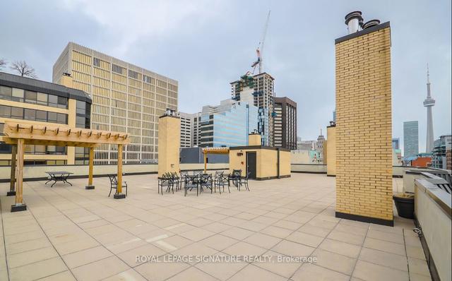 906a - 280 Simcoe St, Condo with 2 bedrooms, 2 bathrooms and 1 parking in Toronto ON | Image 10
