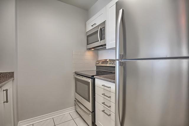 615 - 39 Parliament St, Condo with 2 bedrooms, 1 bathrooms and null parking in Toronto ON | Image 8
