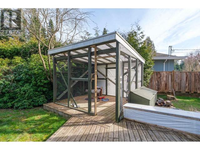 8098 Redrooffs Road, House detached with 2 bedrooms, 2 bathrooms and 6 parking in Sunshine Coast B BC | Image 31