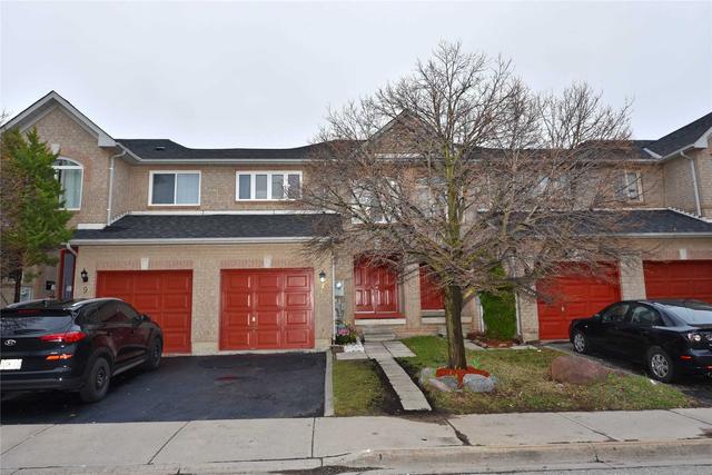7 Gilgorm Rd, Townhouse with 3 bedrooms, 3 bathrooms and 2 parking in Brampton ON | Image 1