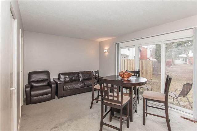 1 - 411 Keats Way, Townhouse with 3 bedrooms, 2 bathrooms and 2 parking in Waterloo ON | Image 5