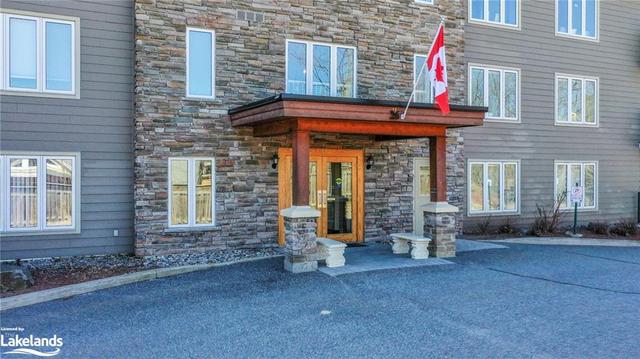 105 - 26 Dairy Lane, House attached with 2 bedrooms, 2 bathrooms and 1 parking in Huntsville ON | Image 12