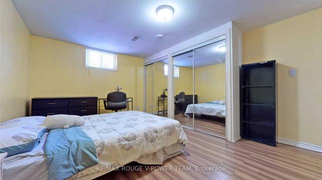 36 Portico Dr, House detached with 3 bedrooms, 2 bathrooms and 5 parking in Toronto ON | Image 15