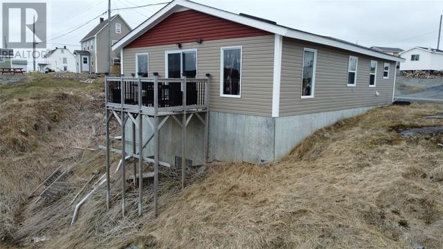 10 Tickle Point Road, House detached with 2 bedrooms, 1 bathrooms and null parking in Change Islands NL | Image 4