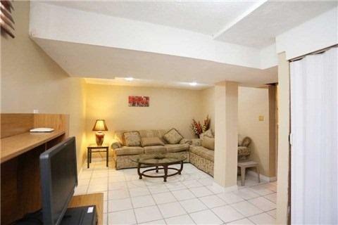 34 Brisbane Crt, Townhouse with 3 bedrooms, 3 bathrooms and 1 parking in Brampton ON | Image 16