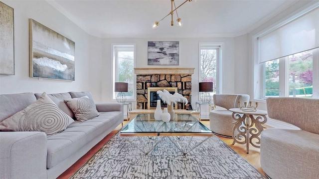 12 Kenton Dr, House detached with 4 bedrooms, 5 bathrooms and 4 parking in Toronto ON | Image 6