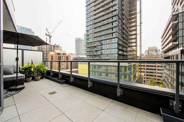 701 - 30 Roehampton Ave, Condo with 1 bedrooms, 1 bathrooms and 0 parking in Toronto ON | Image 8