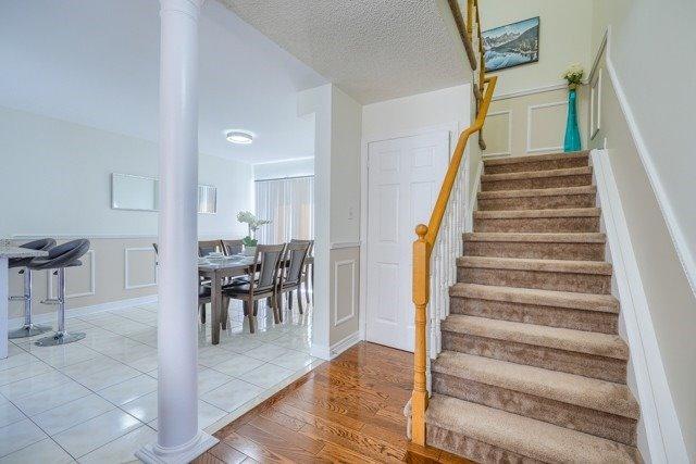 24 Dunvegan Cres, House detached with 3 bedrooms, 4 bathrooms and 6 parking in Brampton ON | Image 2