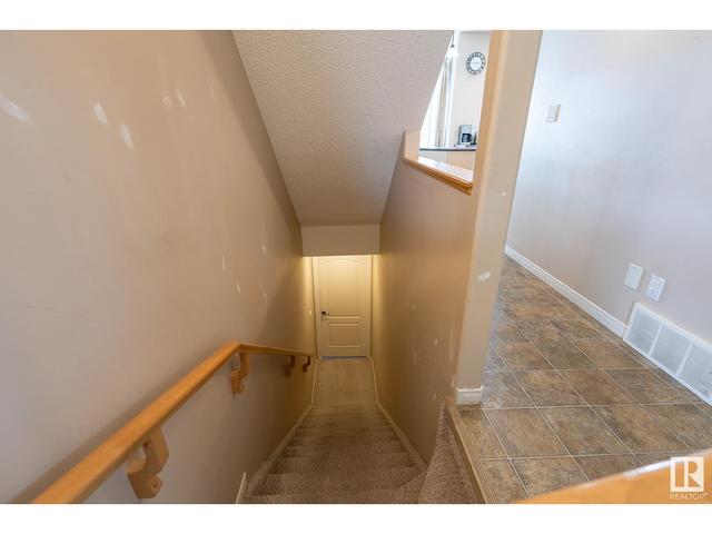 3320 40 Av Nw, House detached with 4 bedrooms, 2 bathrooms and 4 parking in Edmonton AB | Image 45